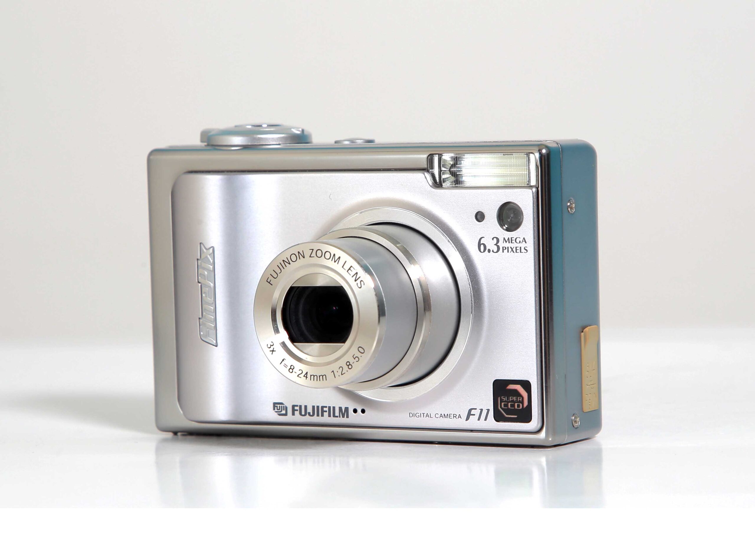 FUJIFILM Finepix F11