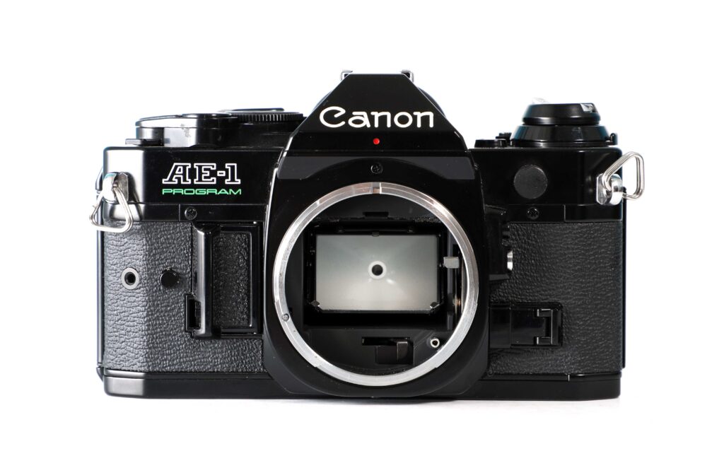 Canon　New F1　ﾊﾟﾜｰﾜｲﾝﾀﾞｰ付　レンズ5本