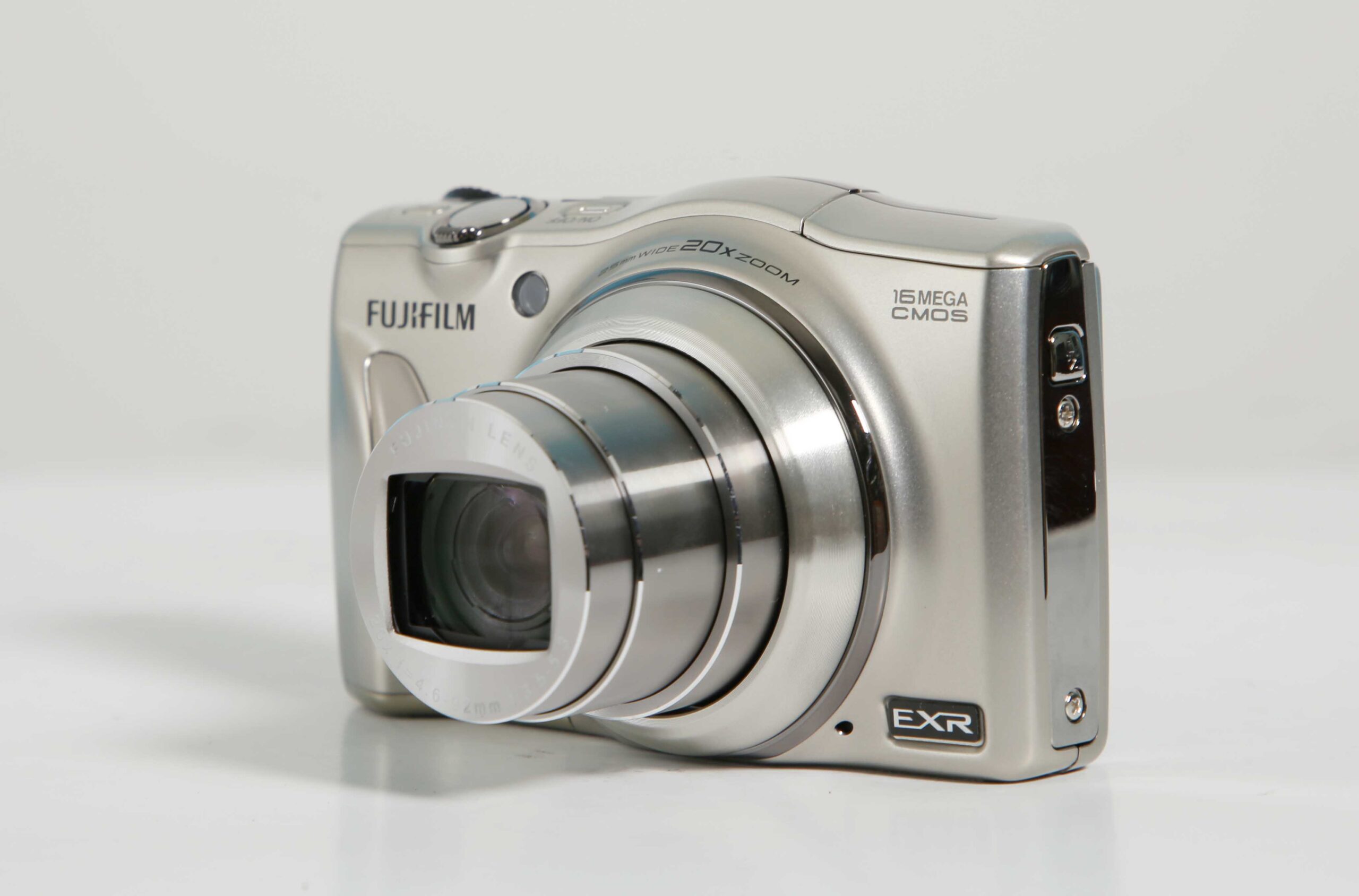 FUJIFILM FinePix F770 EXR