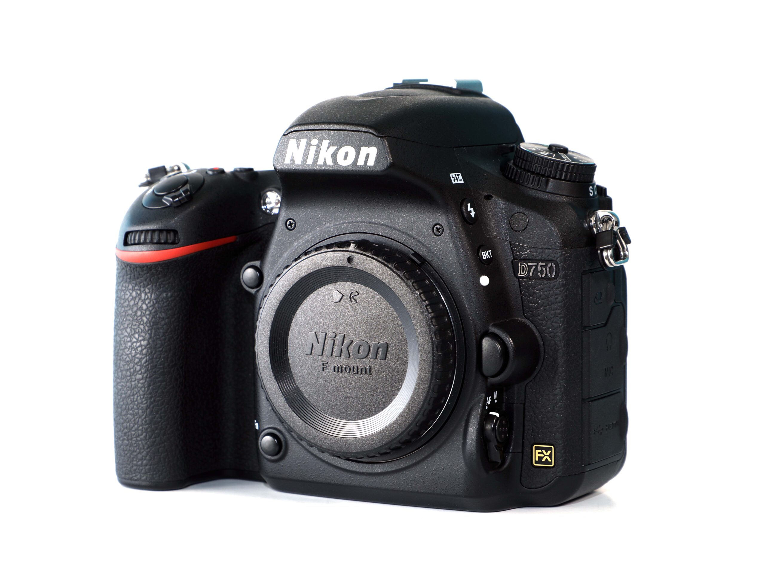 NIKON D750