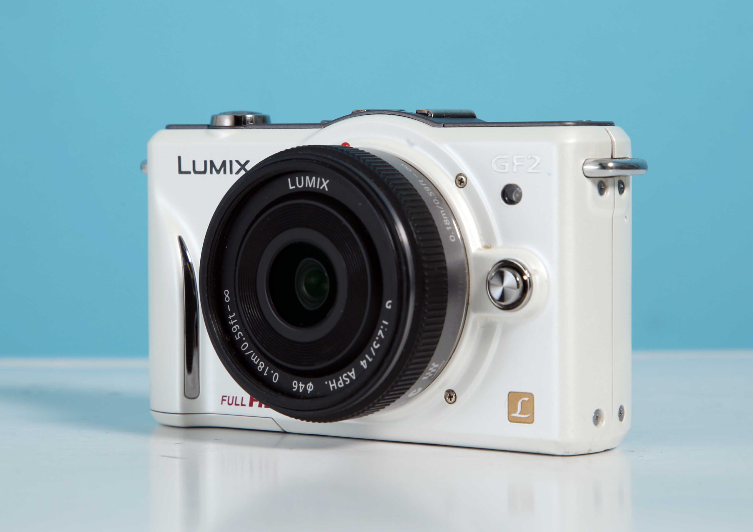 PANASONIC LUMIX DMC-GF2 14mm F2.5 ASPH